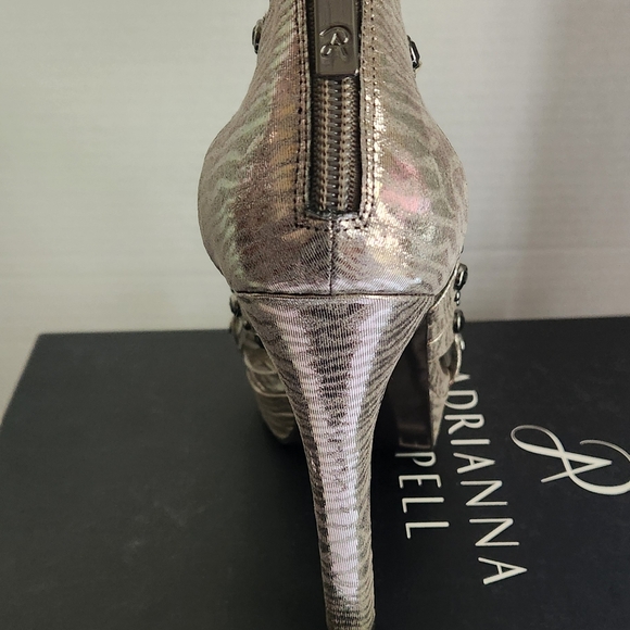 Adrianna Papell strappy heels sz 6 neww/ box gun metal studded platform ret$128 - Picture 3 of 10
